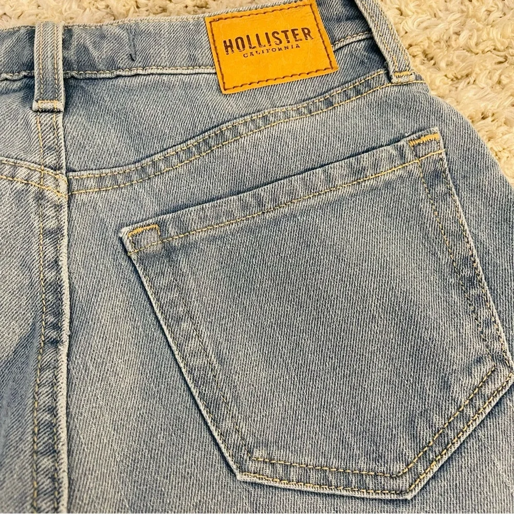 Hollister Ultra High-Rise Mom Denim Shorts NWT - Picture 9 of 10